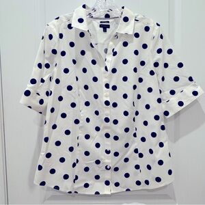 Talbots Crisp White Wrinkle Resistant White/Blue‎ Polka Dot Button Up Shirt 12